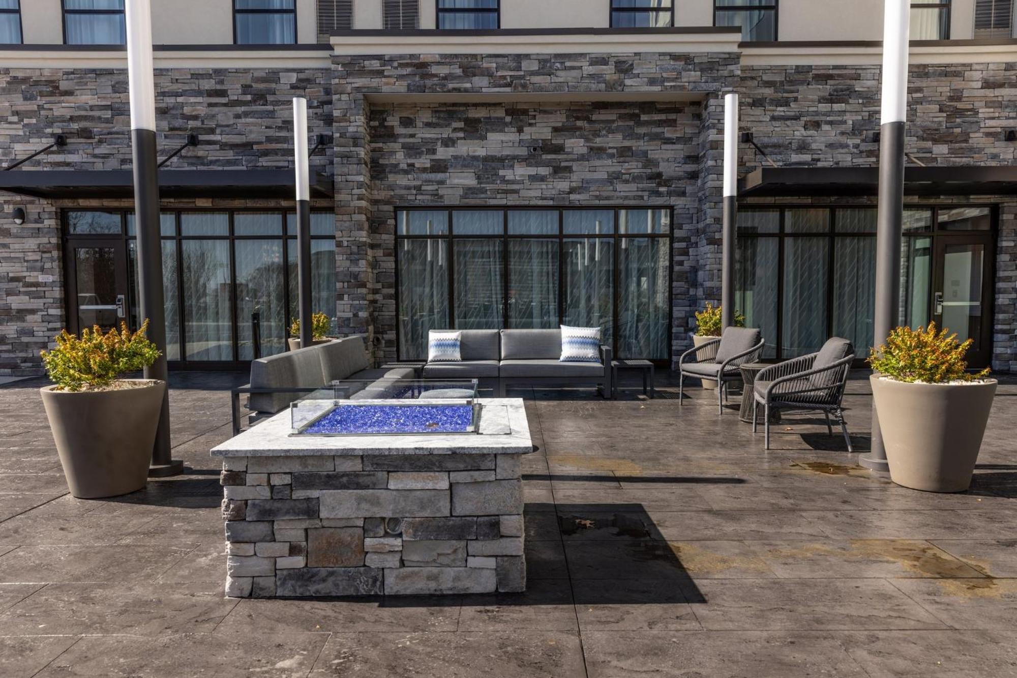 Staybridge Suites Greenville - Medical Center By Ihg エクステリア 写真